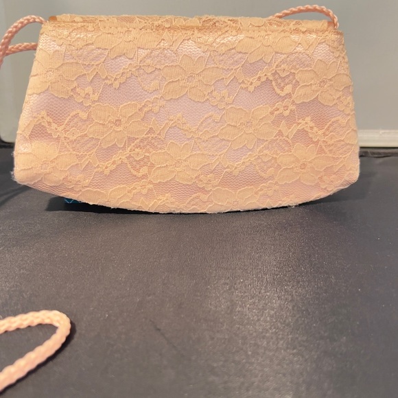 Elegant Vintage Lace Clutch with Rhinestones - Picture 6 of 9